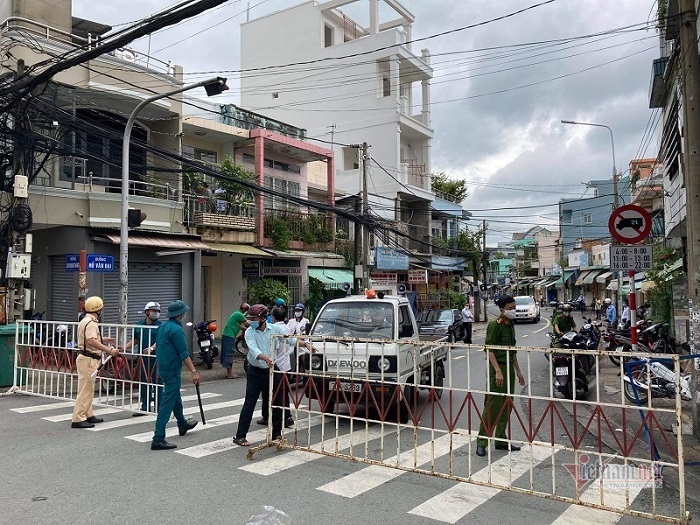 Nữ bệnh nhân Covid-19 đi lại phức tạp, Biên Hòa phong tỏa cả khu phố-1