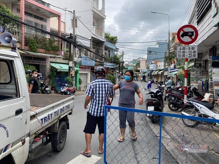 Nữ bệnh nhân Covid-19 đi lại phức tạp, Biên Hòa phong tỏa cả khu phố-3