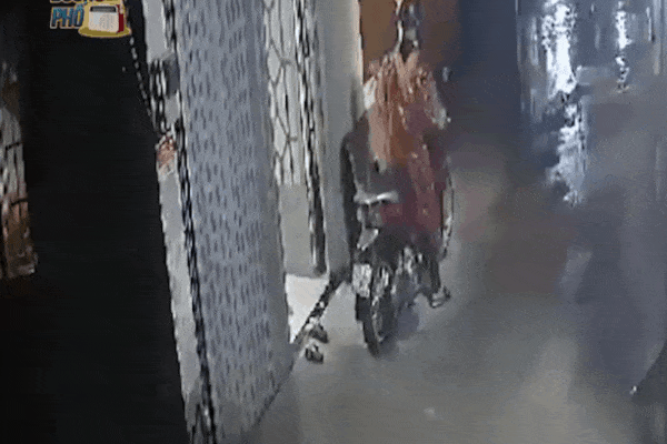 Đi tìm tiền rơi vãi từ vụ đánh bạc, bàng hoàng phát hiện người đàn ông chết trong rừng-2