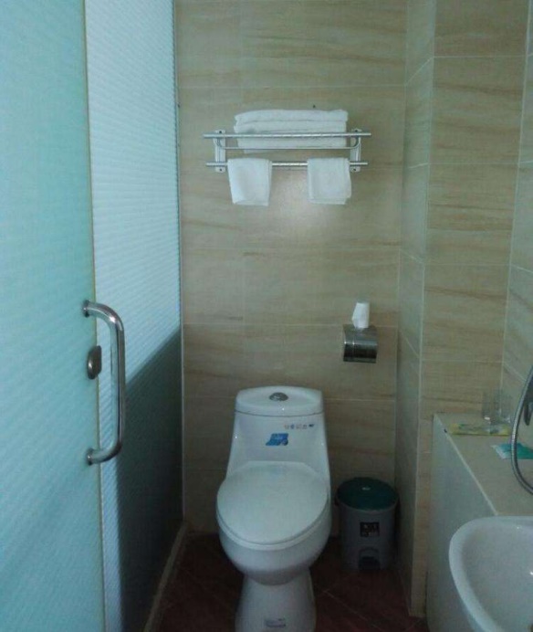 Không được treo khăn mặt ở 3 nơi này, nếu cố tình làm bạn sẽ phải hối hận-2