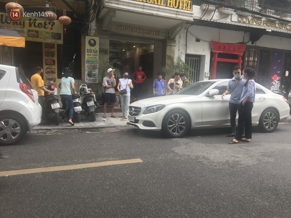 Vụ Lưu Đê Ly và antifan ẩu đả, giật tóc trên phố Hàng Buồm: Công an vào cuộc, nhân chứng kể lại sự việc-2