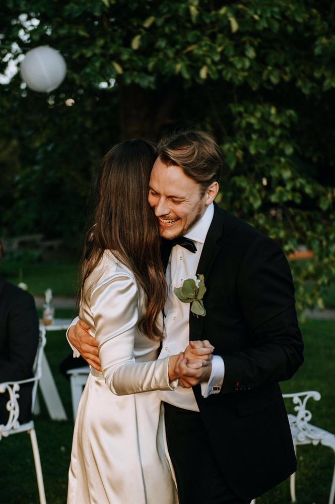 Từ chuyện tình thanh xuân đẹp như mơ đến đám cưới khiến truyền thông quốc tế xôn xao của nữ Thủ tướng Phần Lan-4