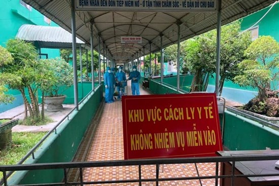 Thêm 10 ca mắc mới COVID-19 có liên quan đến BV Đà Nẵng, Việt Nam có 652 ca