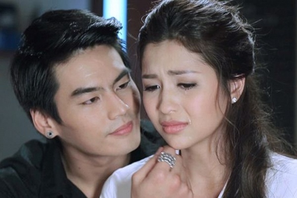 Tự tin cùng bạn trai đến đám cưới người yêu cũ, tôi không ngờ lại bị cô dâu ghé tai khiêu khích một câu khiến bản thân uất nghẹn bỏ chạy-1