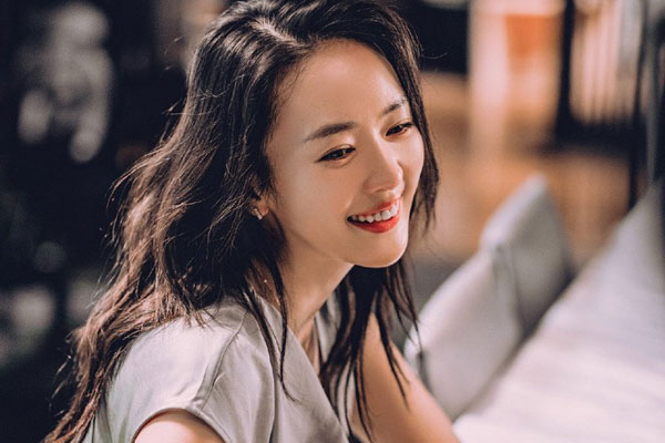 Ngoài việc ăn nhạt muối, nhạt đường để tiêu mỡ giảm cân, ở tuổi 35 Cố Giai của 30 Chưa Phải là Hết giữ dáng thon gọn bằng bài tập yoga đặc biệt-9