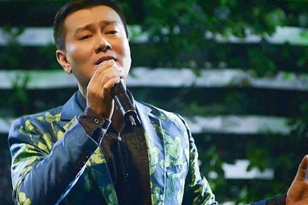 Chuyện về người cha 76 tuổi chăm sóc ca sĩ Tuấn Phương bạo bệnh-3