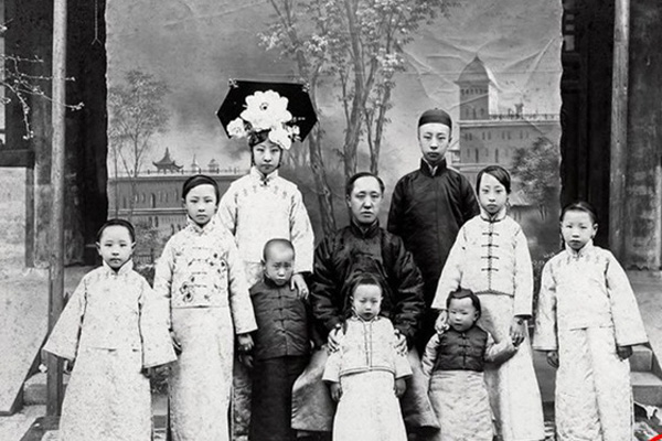 Mức lương trên trời của các vương gia nhà Thanh: Có tiền tỉ mỗi năm vẫn phá sản vì 1 thứ-3