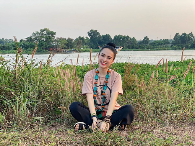 Rời bỏ ánh hào quang showbiz, Angela Phương Trinh đã khác như thế nào?-3