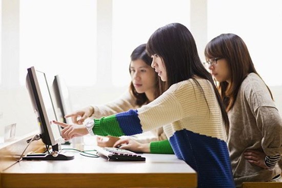 Hà Nội: Nhiều trường đã tuyển được hơn 70% chỉ tiêu vào lớp 10 THPT trong ngày đầu tuyển sinh trực tuyến