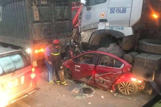 Danh tính 3 nạn nhân tử vong trong vụ tai nạn liên hoàn lúc rạng sáng ở Hà Nội: Người trẻ nhất mới 21 tuổi