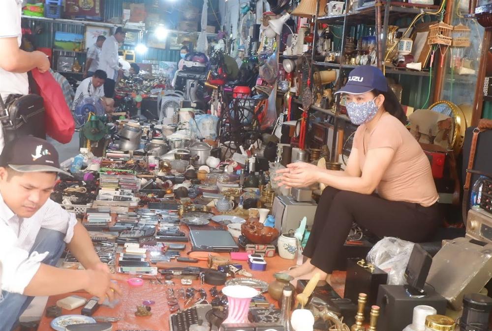 Đi chợ đồ cổ Hà Đông săn hàng gia dụng Nhật bãi chất lượng, giá rẻ-2