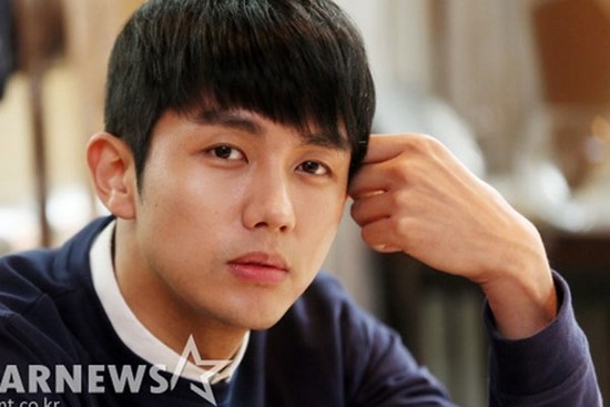 Nam idol nhóm 2AM bị cảnh sát điều tra vì gây tai nạn chết người