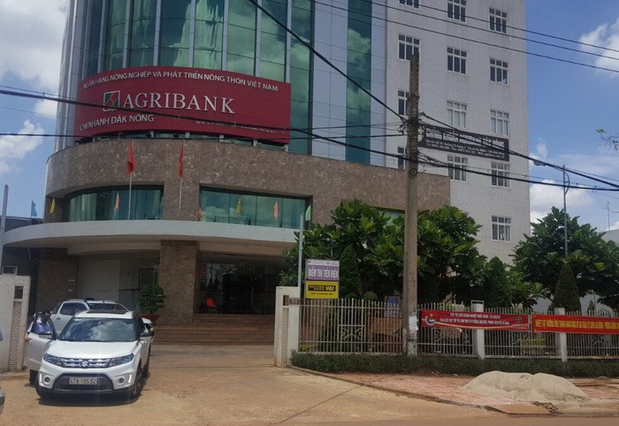 Cho rằng chống dịch tốt hơn tỉnh, Agribank Đắk Nông đưa đoàn ra miền Trung... giao lưu thể thao-1