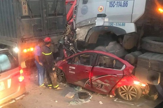 Nạn nhân sống sót duy nhất trong vụ tai nạn liên hoàn lúc rạng sáng khiến 3 người chết ở Hà Nội giờ ra sao?