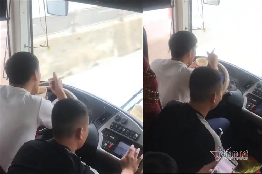 Tài xế xe giường nằm ở Nghệ An vừa lái vừa ăn mì tôm-2