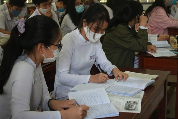 Thêm một trường THPT chuyên tại Hà Nội hoãn thi lớp 10 vì dịch COVID-19-2