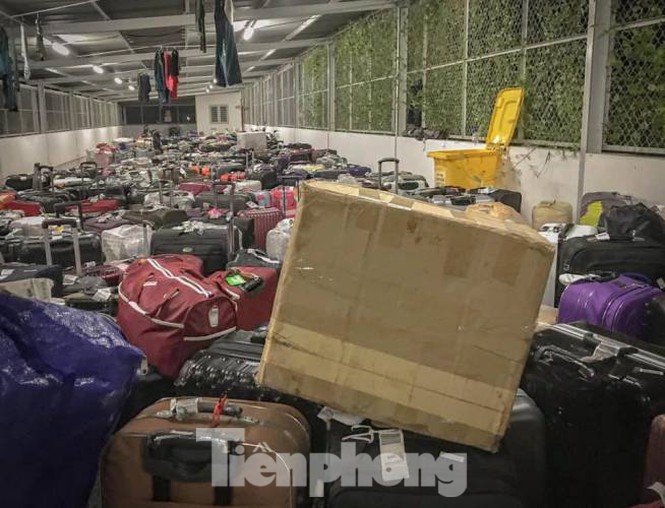 Cảm động cô gái lập bàn thờ cha trong phòng cách ly ở Bình Dương-3