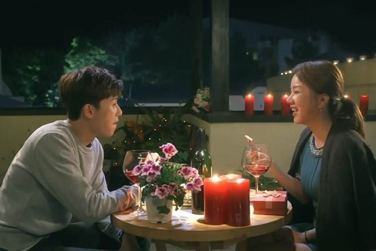 Đang yên lành chồng bỗng tát tôi cháy má, lôi xềnh xệch vào phòng tiết lộ điều kinh khủng-1