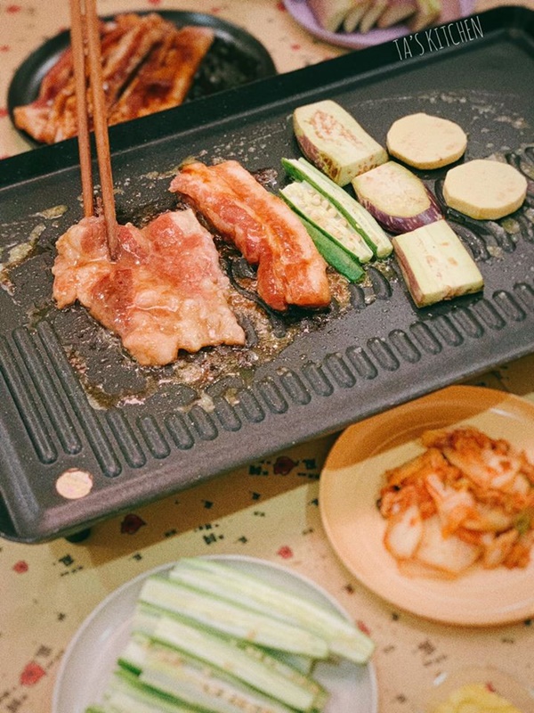 Trời mưa gió lại ở nhà mùa dịch, có món thịt nướng tại gia chuẩn vị nhà hàng thế này thì hợp cảnh lắm đây!-7