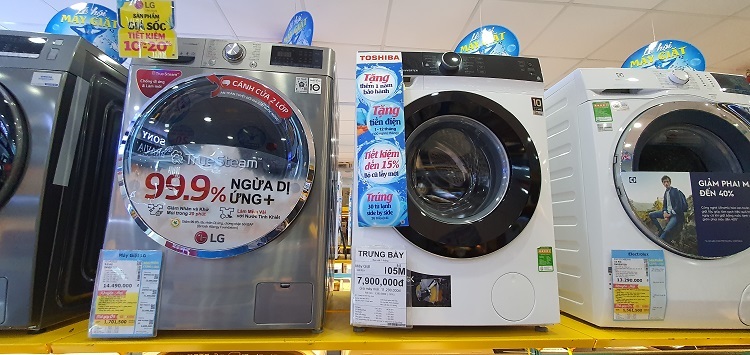 Vợ chồng trẻ nhận quả đắng khi ôm tiền mua hàng điện máy trưng bày, chuyên gia nói gì?-1