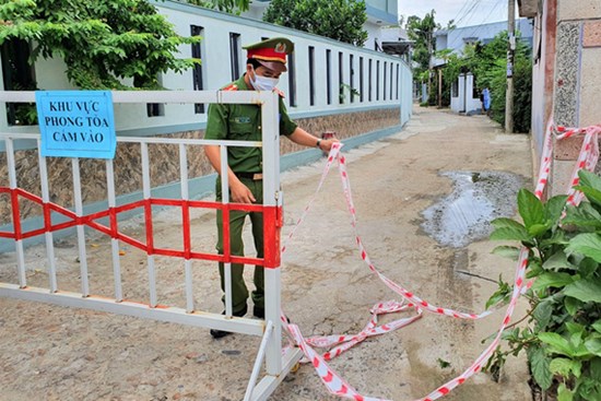 Lịch trình của 2 ca Covid-19 mới nhất ở Quảng Nam: BN 672 làm việc tại công ty vận tải, BN 671 tiếp xúc với nhiều người thăm nuôi