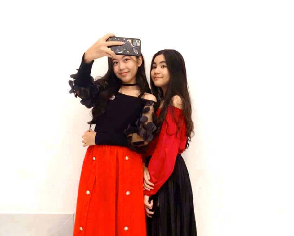 Bố nói con không dùng Facebook, dân tình phát hiện trang MXH con gái Quyền Linh, đăng toàn ảnh Hot-10