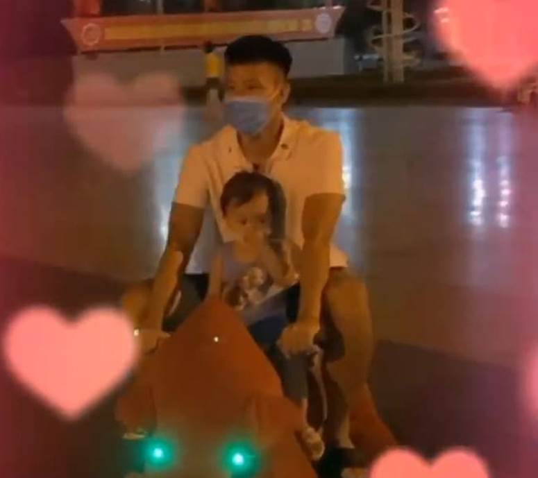 Công Phượng bắt cặp Huy Toàn tại nông trại Đà Lạt: Không đá bóng thì mình đi bán... bơ-2