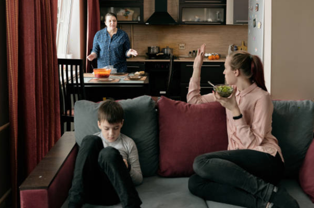 Nhà chồng họp gia đình vì chuyện tôi đi nói xấu mẹ chồng”-1