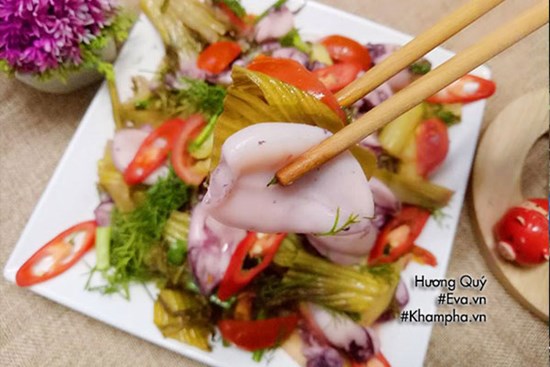 Buổi chiều chiêu đãi cả nhà món mực xào dưa chua lạ miệng