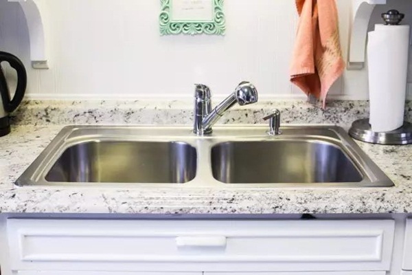 Tẩy sạch vết bẩn trên bếp với tuyệt chiêu thần thánh mà không cần rửa, ai cũng làm được-13