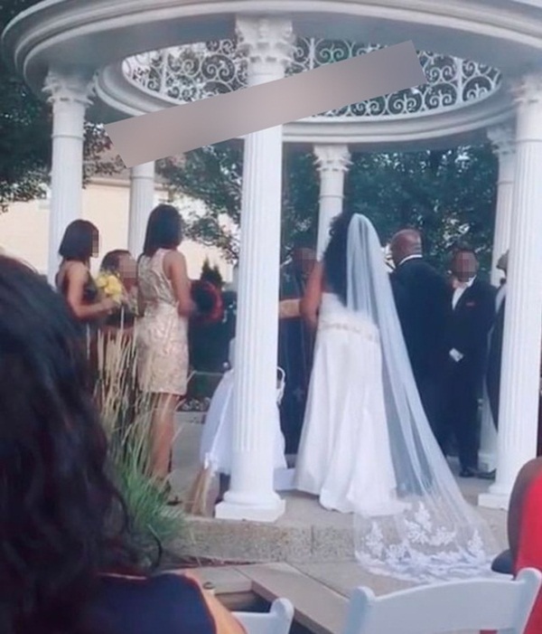 Khách mời tuyên bố mang thai con của chú rể, phản ứng của cô dâu gây bất ngờ-1