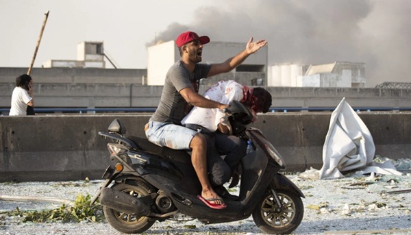 Trái tim rỉ máu của Liban: Cảng Beirut hóa thành tro tàn sau vụ nổ, tiếng gào thét ai oán tuyệt vọng đầy tang thương-4