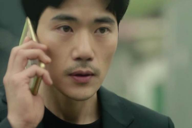 Đi 200km về nhà trong đêm,&nbsp;tôi chết đứng khi thấy mặt bồ trẻ của bố-1