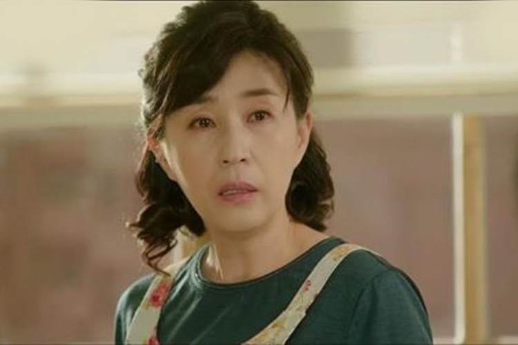 Đi 200km về nhà trong đêm, tôi chết đứng khi thấy mặt bồ trẻ của bố-2