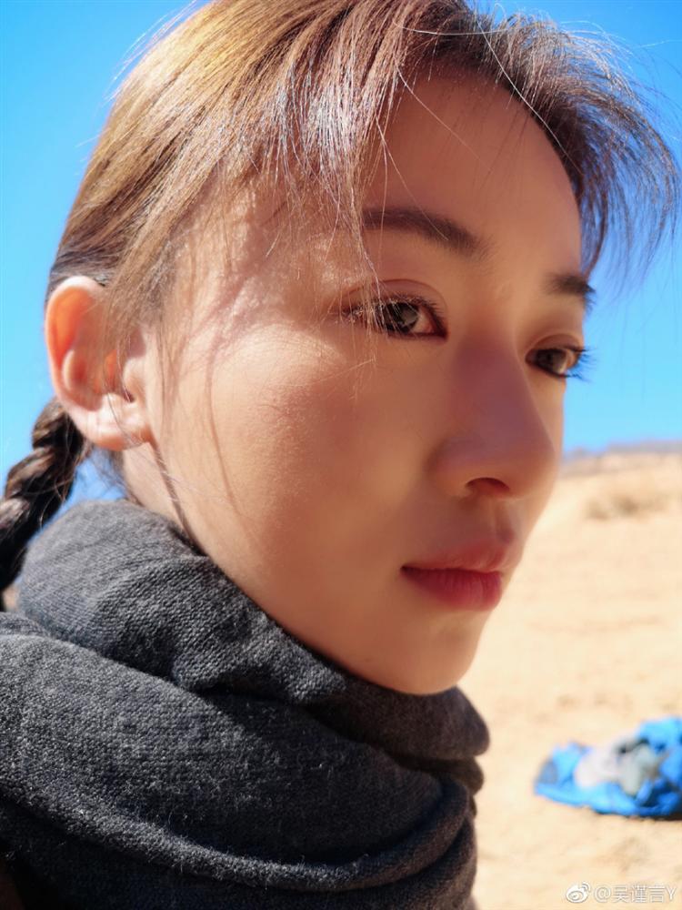 Ở tuổi 30 Ngụy Anh Lạc vẫn sở hữu làn da căng mịn như em bé nhờ áp dụng chế độ cai skincare học từ chuyên gia người Nhật-1