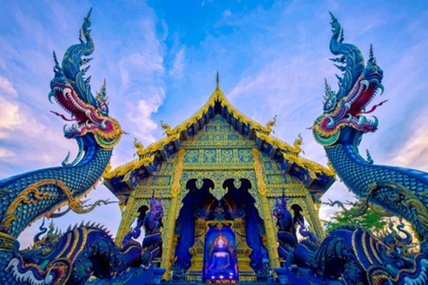 Ngôi chùa hình con thuyền khổng lồ ở Thái Lan-1