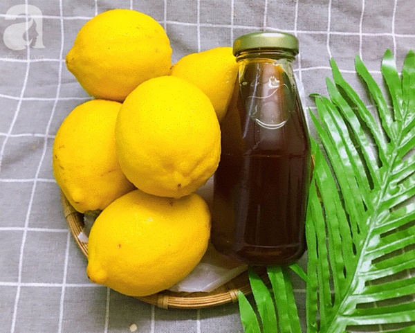 Thời tiết giao mùa ẩm ương” lại thêm dịch bệnh, tốt nhất là có hũ chanh vàng ngâm mật ong để đảm bảo sức khỏe cả nhà các mẹ ạ!-1