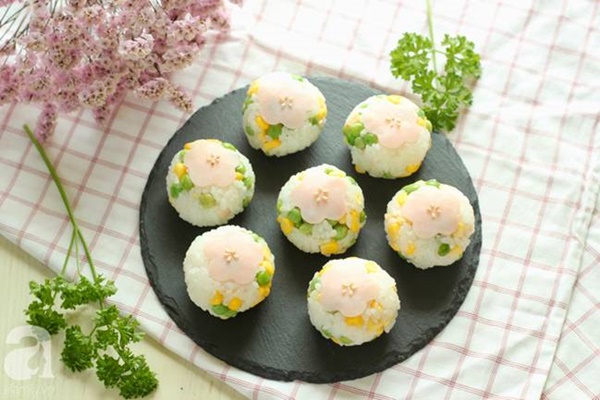 Đảm bảo cả công ty trầm trồ khi thấy bạn mang cơm nắm đẹp cỡ này đi làm để ăn trưa-7