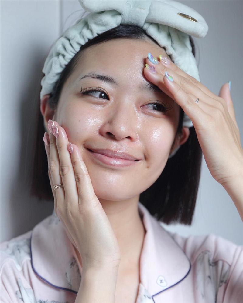 Không cần mỹ phẩm đắt tiền, miếng vỏ chuối bạn vứt đi lại là thần dược chống lão hóa, diệt mụn nhọt, nám da chỉ trong 1 tuần-2