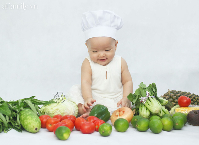 Nhờ mỗi chiếc nồi luộc gà và rau củ trong bếp, mẹ trẻ giúp con có ngay bộ ảnh xịn mịn chẳng kém gì ngoài tiệm-3