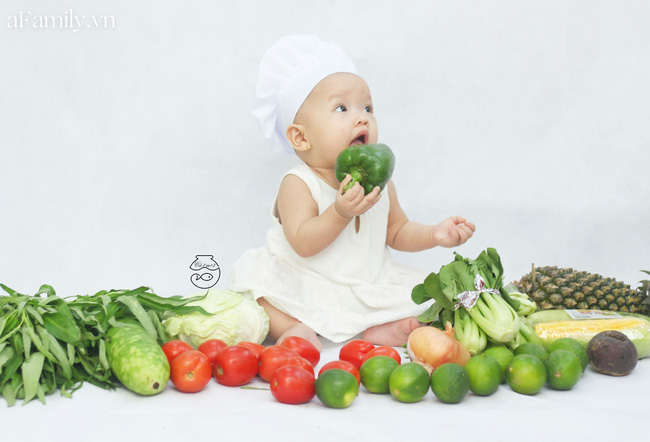 Nhờ mỗi chiếc nồi luộc gà và rau củ trong bếp, mẹ trẻ giúp con có ngay bộ ảnh xịn mịn chẳng kém gì ngoài tiệm-6