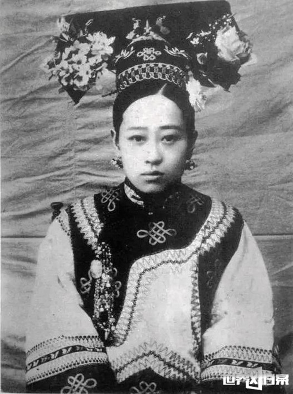 Nếu cho rằng phụ nữ thời nhà Thanh đều không có vẻ ngoài ưa nhìn thì loạt ảnh cũ này sẽ khiến bạn phải thay đổi suy nghĩ hoàn toàn!-2