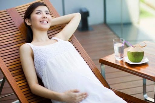 Bà bầu uống nước dừa từ tháng thứ mấy là tốt nhất? Đọc xong mẹ nào cũng giật mình vì đã uống sai thời điểm-3