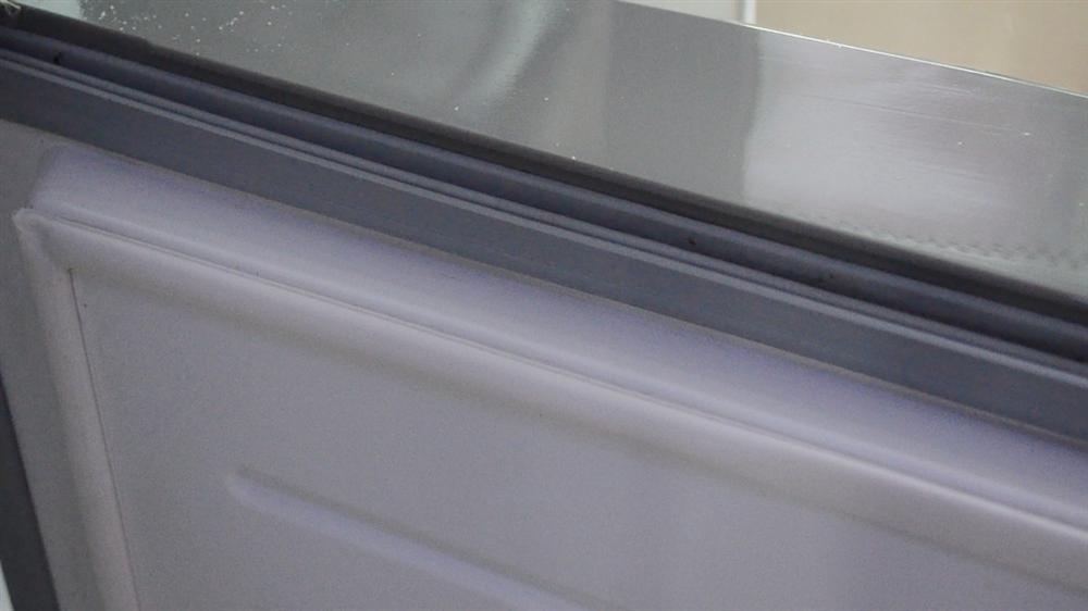 Phải làm gì nếu gioăng tủ lạnh bị nấm mốc? Mọi chuyện dễ như bỡn chỉ với mẹo nhỏ này-6