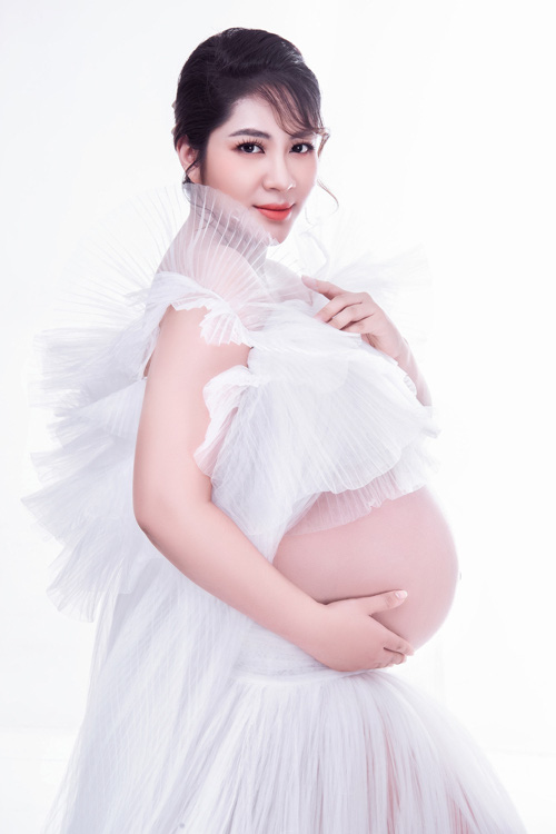 Hoa hậu Đặng Thu Thảo hạ sinh hai quý tử đầu lòng, diện mạo cặp sinh đôi được hé lộ khiến nhiều người thích thú-5