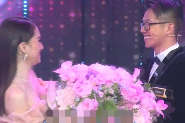 Hương Giang chính thức công khai nói lời ngôn tình với Matt Liu, lộ clip lên siêu xe theo chàng về dinh-5