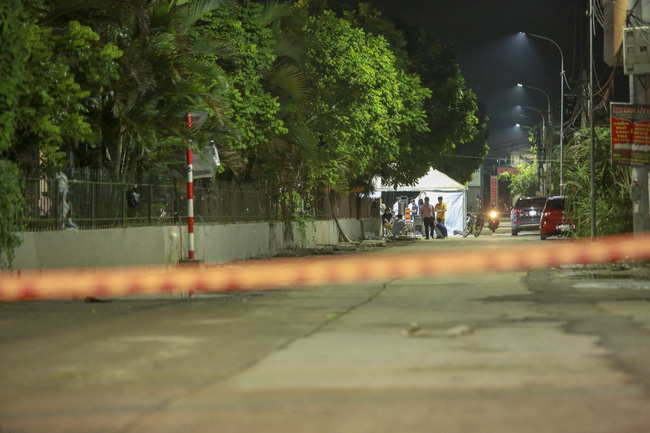 Hà Nội phong tỏa 2 tòa chung cư ở Hoài Đức ngay trong đêm sau khi phát hiện ca nghi mắc COVID-19-1