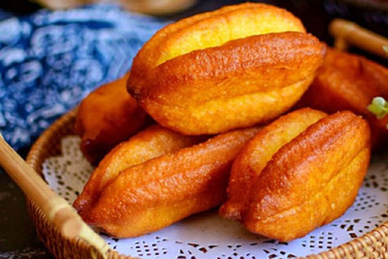 Cuối tuần mát trời làm ngay bánh nếp chiên nóng hổi 