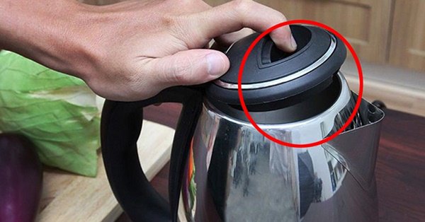 Dấu hiệu cảnh báo ấm siêu tốc sắp nổ tung, phải thay ngay kẻo cả nhà gặp họa-2