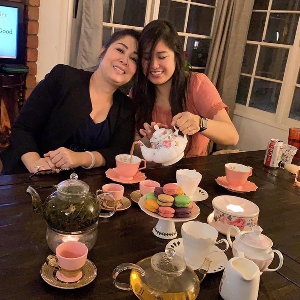 Con gái lấy chồng rồi định cư ở Mỹ, NSND Hồng Vân thương nhớ con quay quắt mà khóc thật nhiều-5